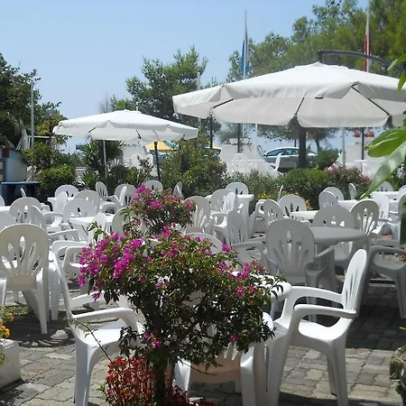 Harmony Hotel 3*